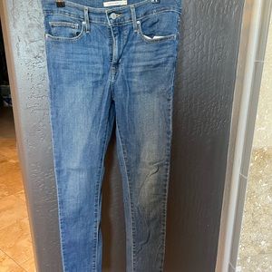 Slimming Skinny Blue Levi Jeans
